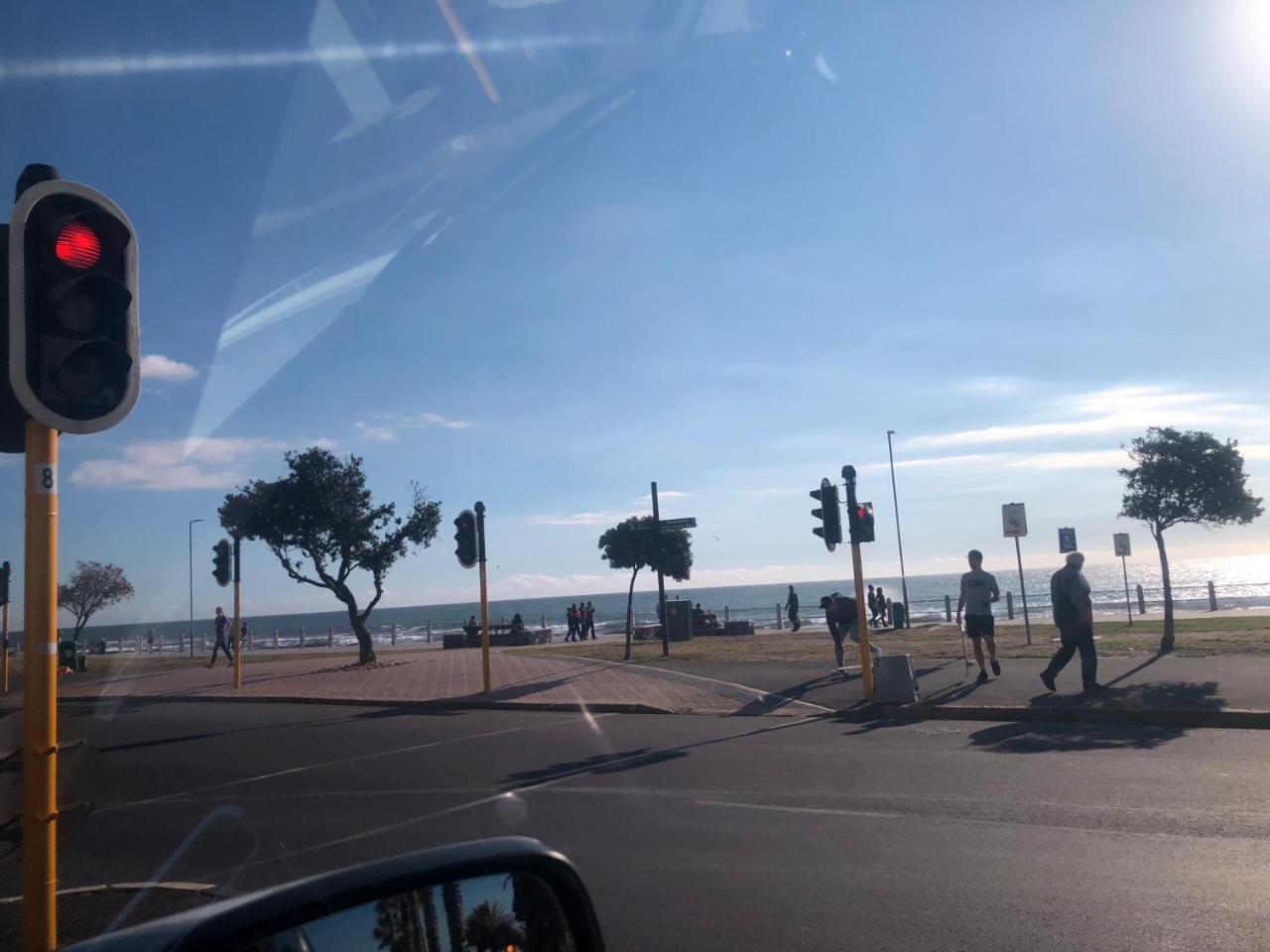 Sea Point Apartment *